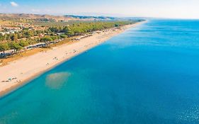 Villaggio Porto Rhoca